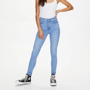 LEVI’S Mile High Super Skinny Jean